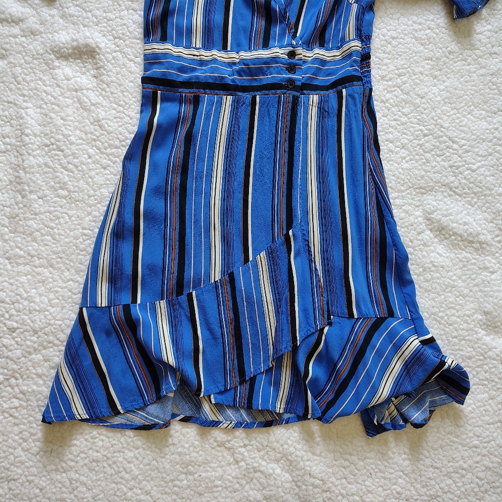 Band Of Gypsies Women's Medium Blue Striped Short-sleeve Wrap-style Mini Dress - Picture 3 of 13